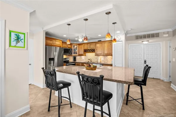 $287,000 | 1800 Southeast St Lucie Boulevard, Unit 9102, Stuart, FL 34996