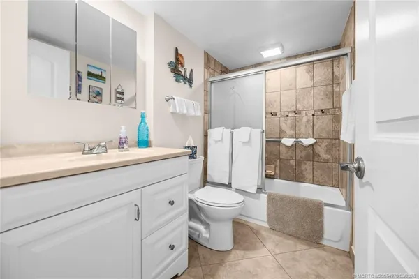$287,000 | 1800 Southeast St Lucie Boulevard, Unit 9102, Stuart, FL 34996