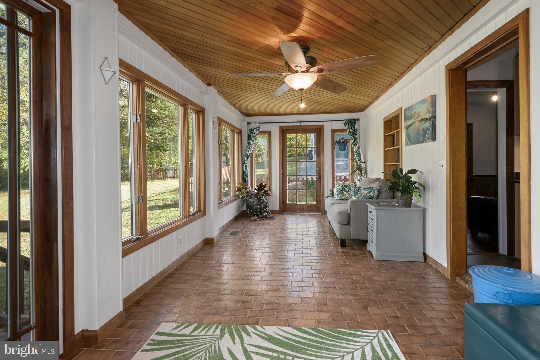 39852 Thomas Mill Road Leesburg, VA 20175 - Photo 4 of 40 Gallery Image 4