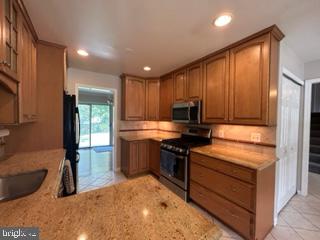2120 Docket Lane Vienna, VA 22181 - Photo 4 of 28 Kitchen