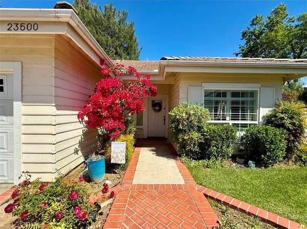 $849,900 | 23500 Meriden Place, Valencia, CA 91354