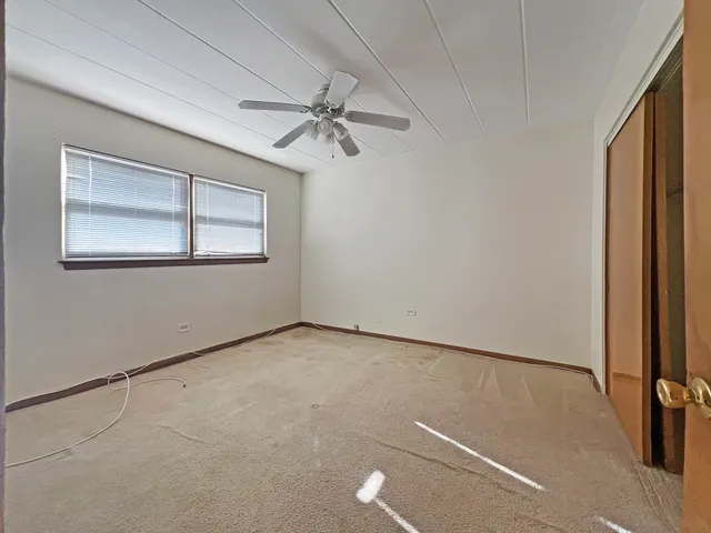 $1,300 | 7740 Harvard Street, Unit 3, Forest Park, IL 60130