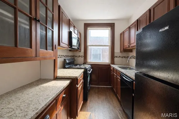 $675,000 | 4626 Shenandoah Avenue, Unit 4, St. Louis, MO 63110