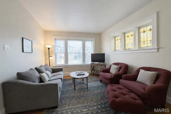 $675,000 | 4626 Shenandoah Avenue, St. Louis, MO 63110