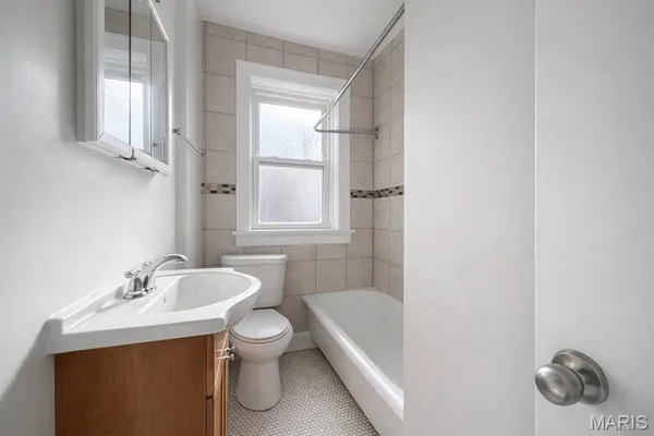 $675,000 | 4626 Shenandoah Avenue, St. Louis, MO 63110
