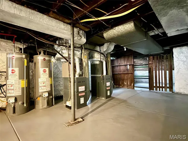 $675,000 | 4626 Shenandoah Avenue, St. Louis, MO 63110