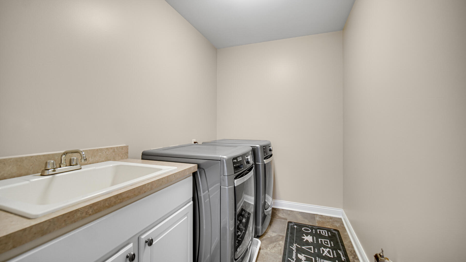 12871 Baker Court Crown Point, IN 46307 - Photo 23 of 50 a utility room with dryer and washer