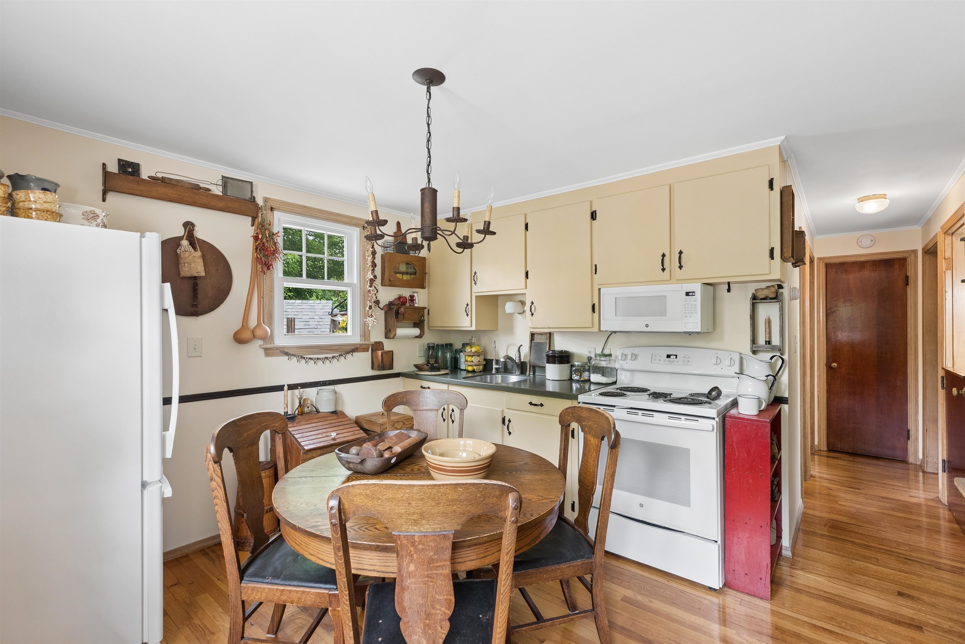 2 Elmview Circle Dover, NH 03820 - Photo 8 of 27