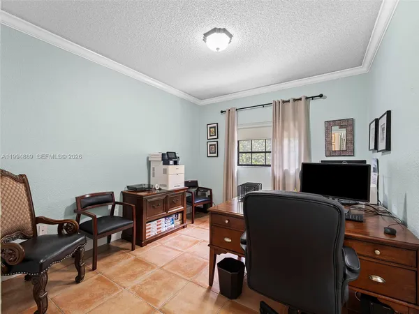$995,500 | 16828 Northwest 83rd Place, Miami Lakes, FL 33016