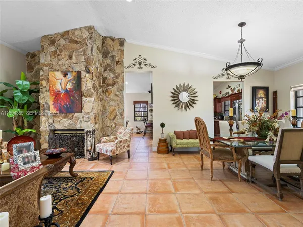 $995,500 | 16828 Northwest 83rd Place, Miami Lakes, FL 33016