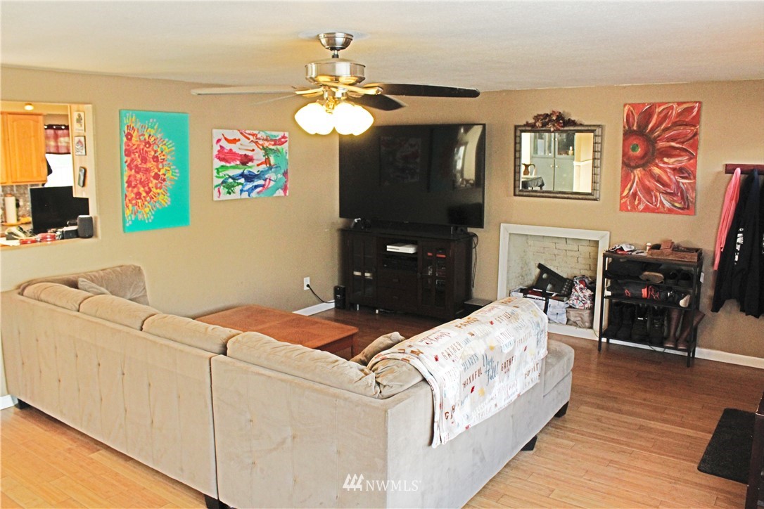 11276 Galbreath Road Burlington, WA 98233 - Photo 6 of 33 Gallery Image 6