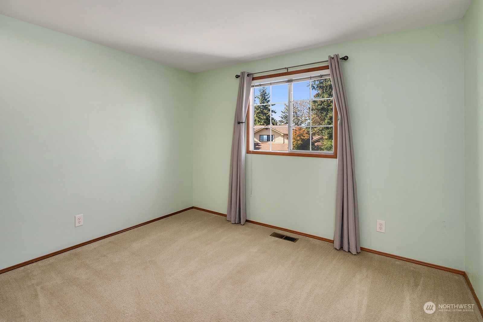 2212 Elma Avenue Northeast Renton, WA 98059 - Photo 21 of 35 Gallery Image 21