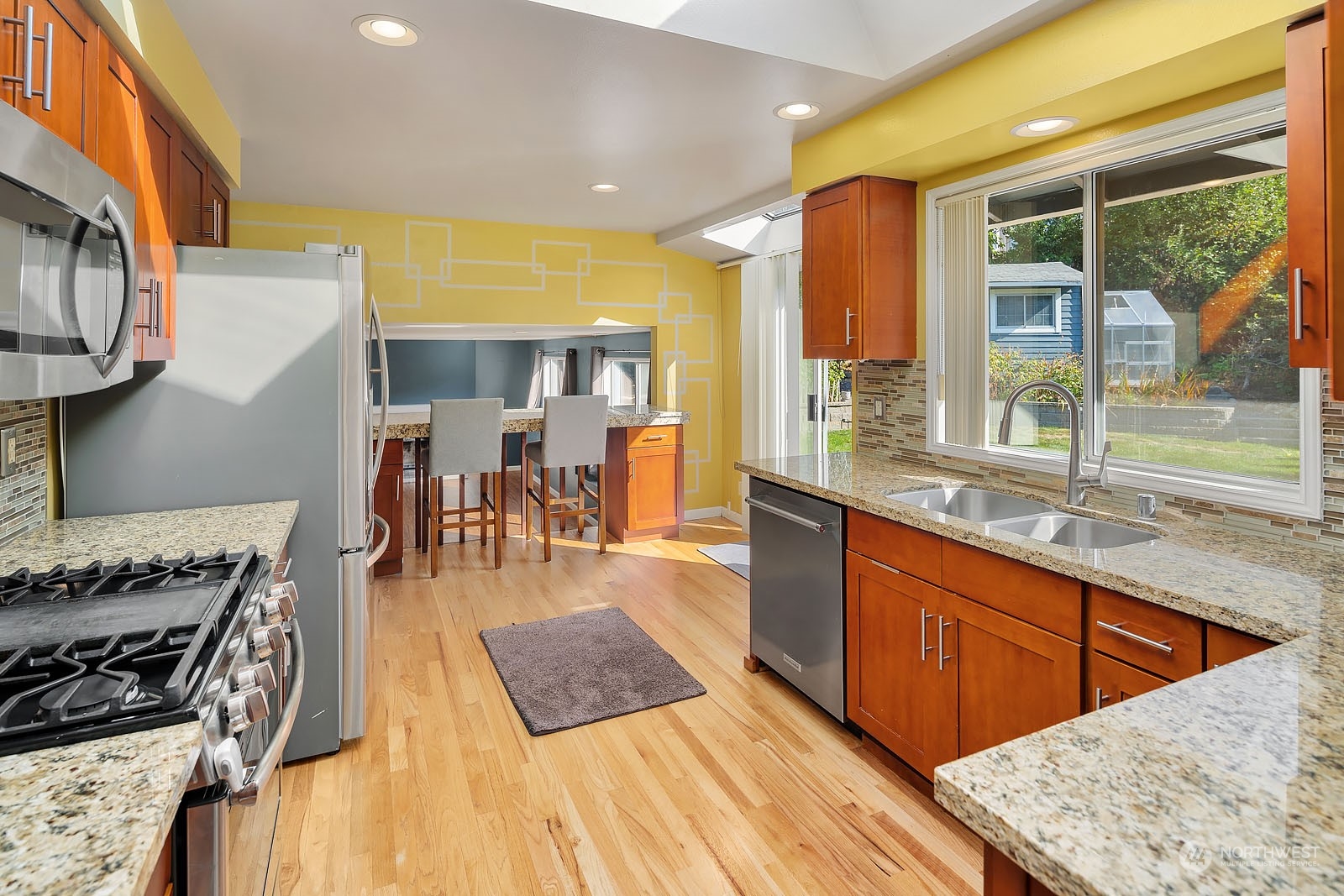 2212 Elma Avenue Northeast Renton, WA 98059 - Photo 10 of 35 Gallery Image 10