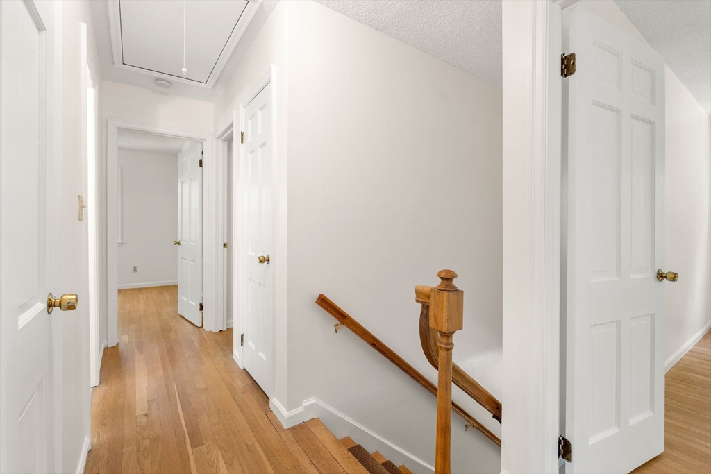 7 Hidden Ledge Road Manchester, MA 01944 - Photo 17 of 38