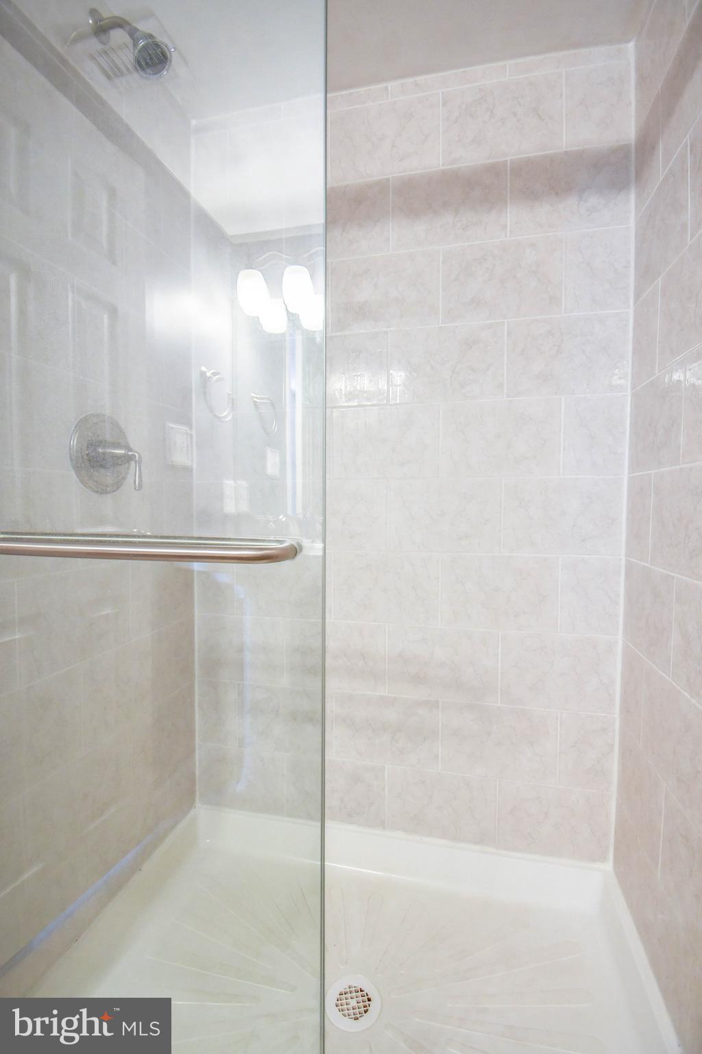 11611 Stoneview Square, Unit 11C Reston, VA 20191 - Photo 17 of 27 Remodeled master bath