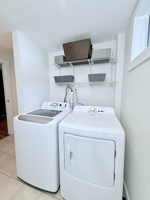 975 South Main Street Bellingham, MA 02019 - Photo 29 of 38 a utility room with dryer and washer