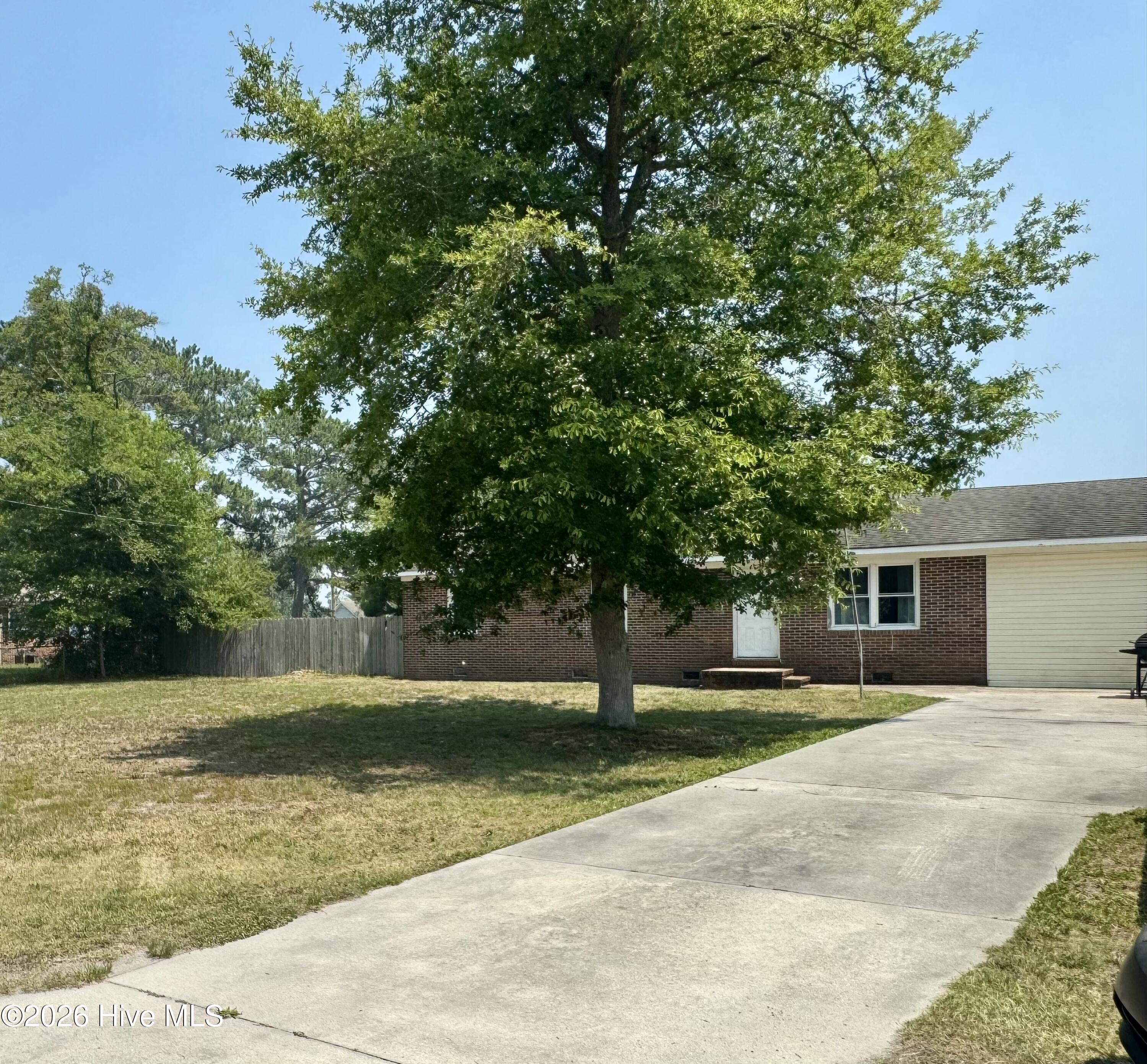 403 Oregon Trail Hubert, NC 28539 - Photo 2 of 5