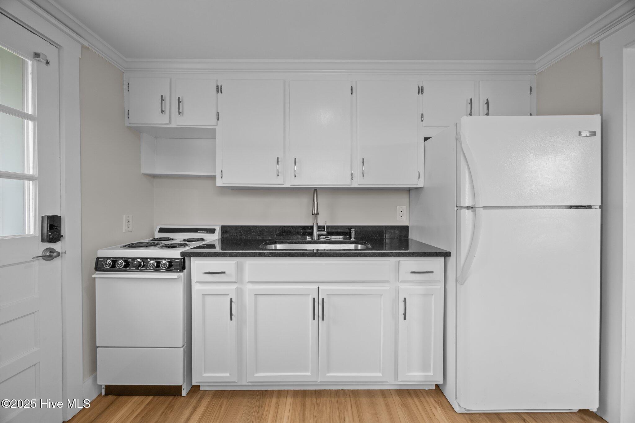 461 Old Folkstone Road Holly Ridge, NC 28445 - Photo 5 of 38 26-web-or-mls-IMG_2357