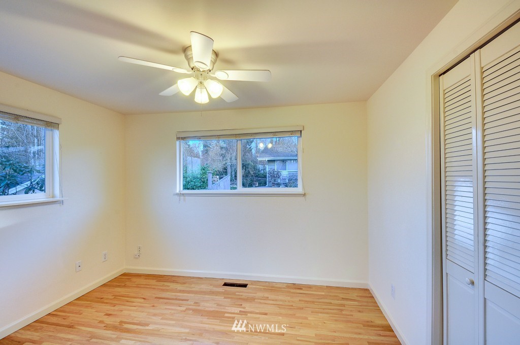 612 South 25th Street Renton, WA 98055 - Photo 11 of 15