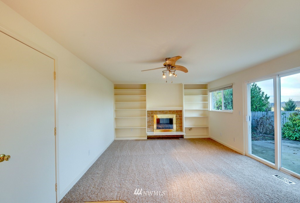 612 South 25th Street Renton, WA 98055 - Photo 9 of 15