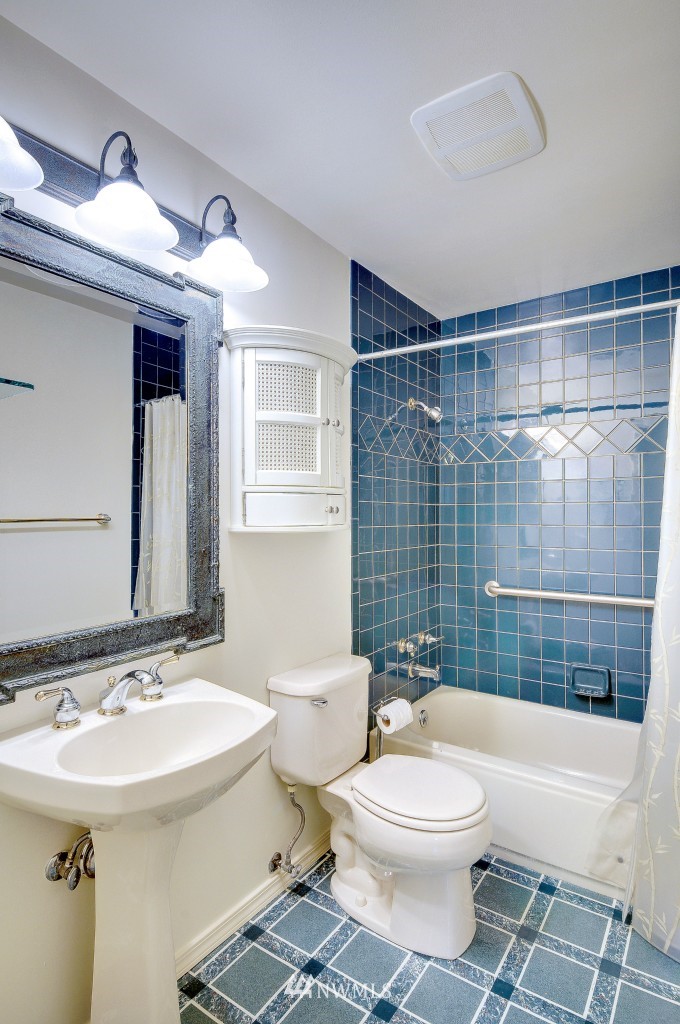 612 South 25th Street Renton, WA 98055 - Photo 10 of 15