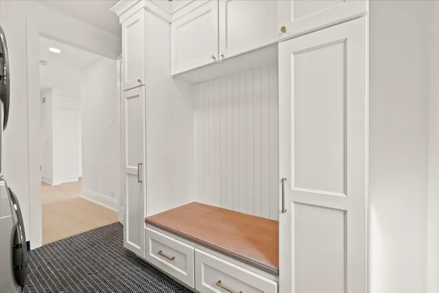 $2,650,000 | 9427 Falling Waters Drive West, Burr Ridge, IL 60527