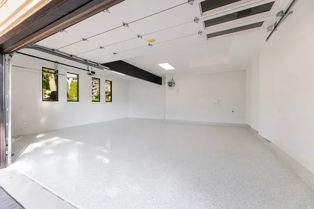 $2,650,000 | 9427 Falling Waters Drive West, Burr Ridge, IL 60527