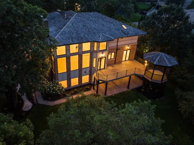 $2,650,000 | 9427 Falling Waters Drive West, Burr Ridge, IL 60527