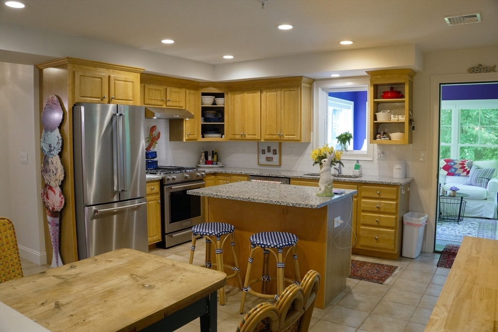 135 Beach Road, Unit D4 Salisbury, MA 01952 - Photo 5 of 16 Gallery Image 5