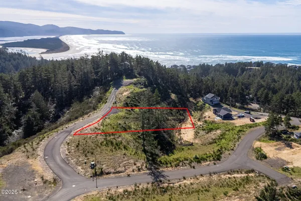 $150,000 | 6 Ava Place, Tillamook, OR 97141
