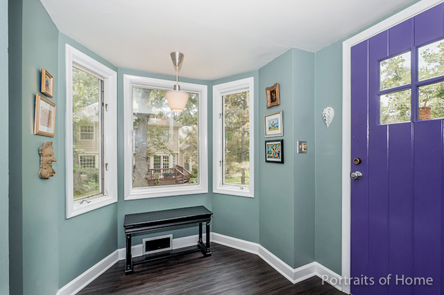 27W563 Manchester Road Winfield, IL 60190 - Photo 5 of 19