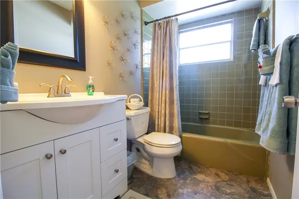 $3,500 | 2806 Taunton Drive West, Bradenton, FL 34205