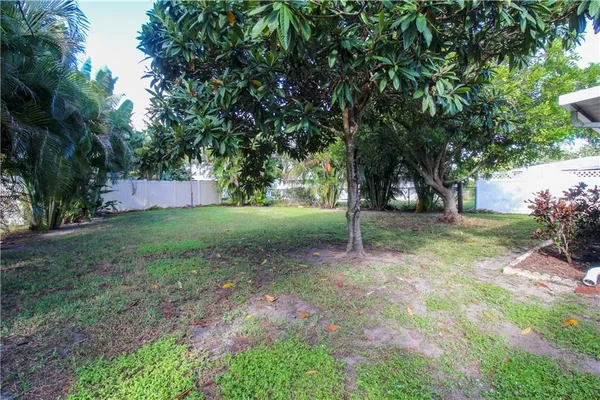 $3,500 | 2806 Taunton Drive West, Bradenton, FL 34205