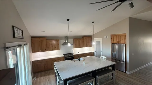 $579,900 | 729 Hurley Street, Peculiar, MO 64078