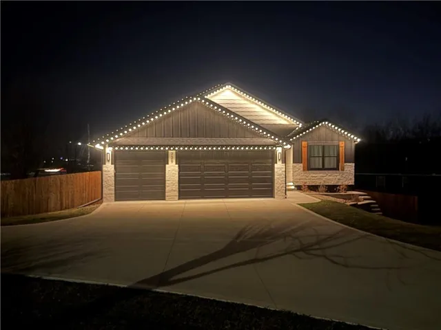 $579,900 | 729 Hurley Street, Peculiar, MO 64078