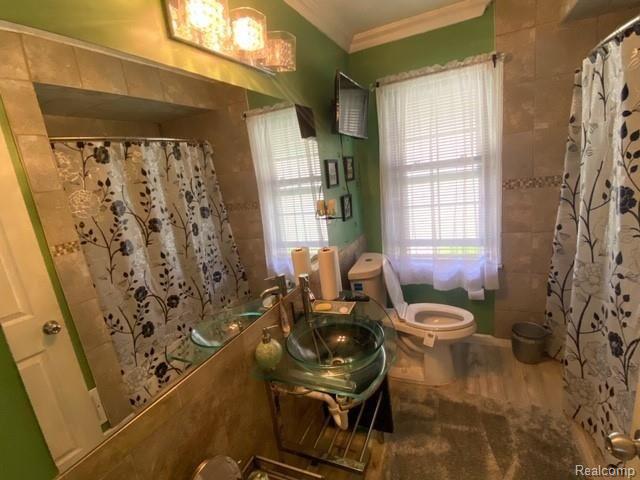 15012 Charles R Avenue Eastpointe, MI 48021 - Photo 22 of 33 IMG_9480.JPG