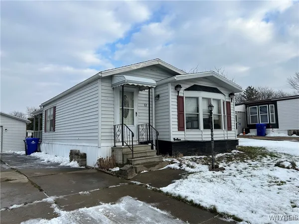 $39,000 | 12 North Whispering Lane, Hamburg, NY 14075