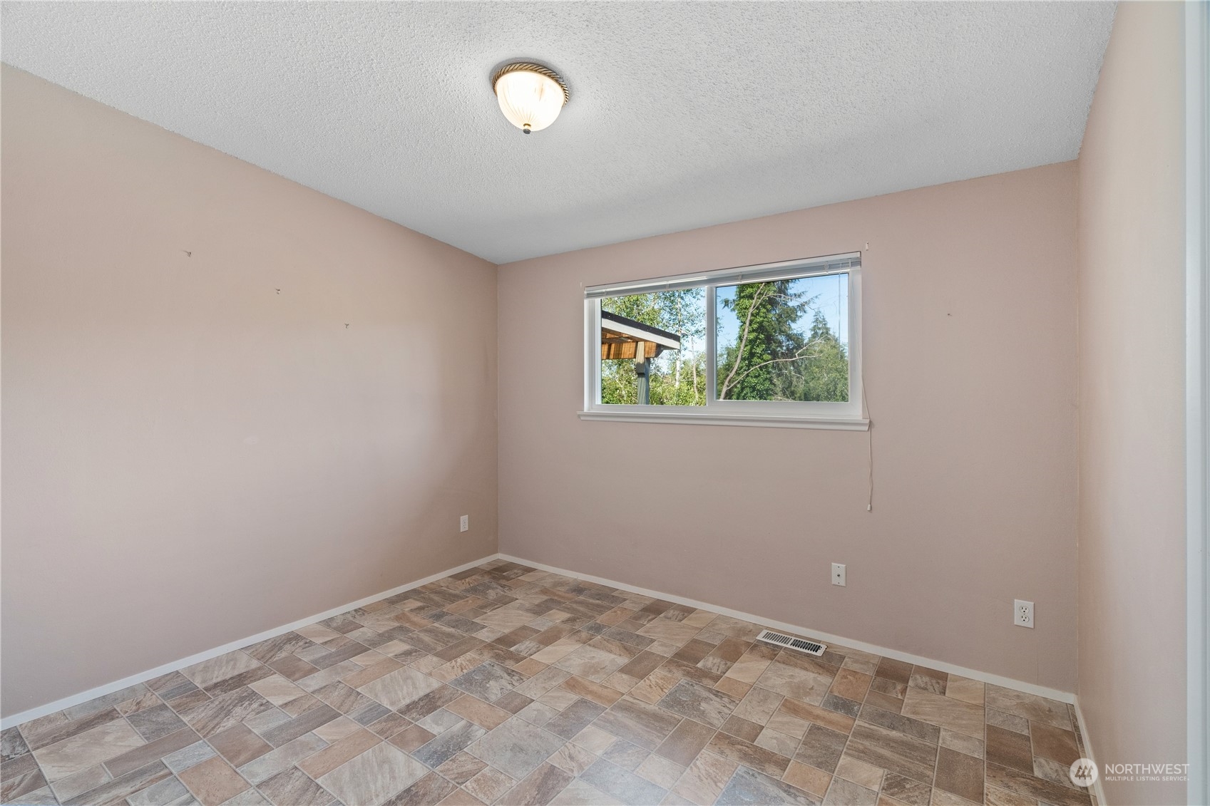 219 Holly Lane Cosmopolis, WA 98537 - Photo 10 of 28 Gallery Image 10