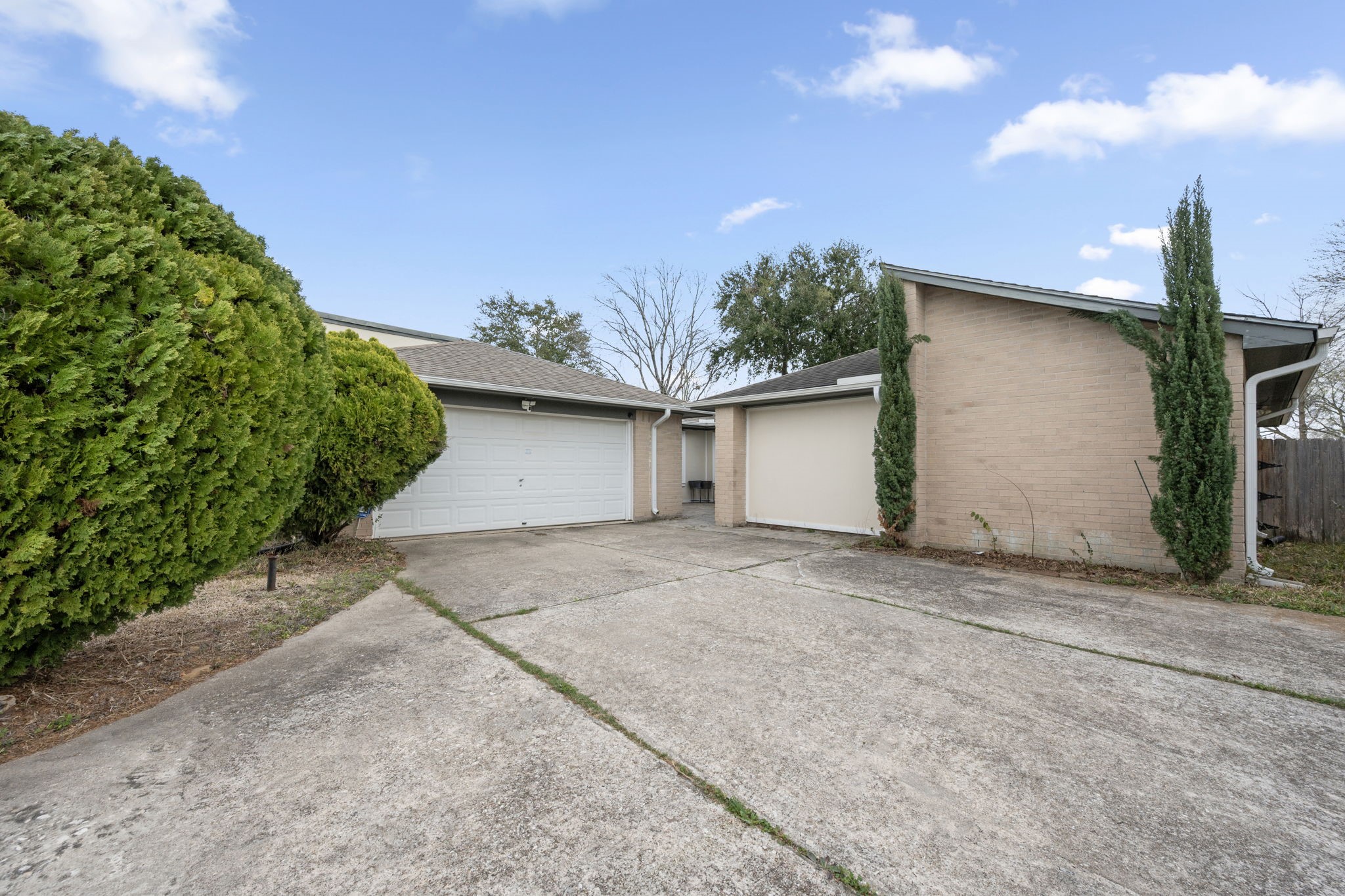 2327 Colonial Ridge Drive Friendswood, TX 77546 - Photo 8 of 27