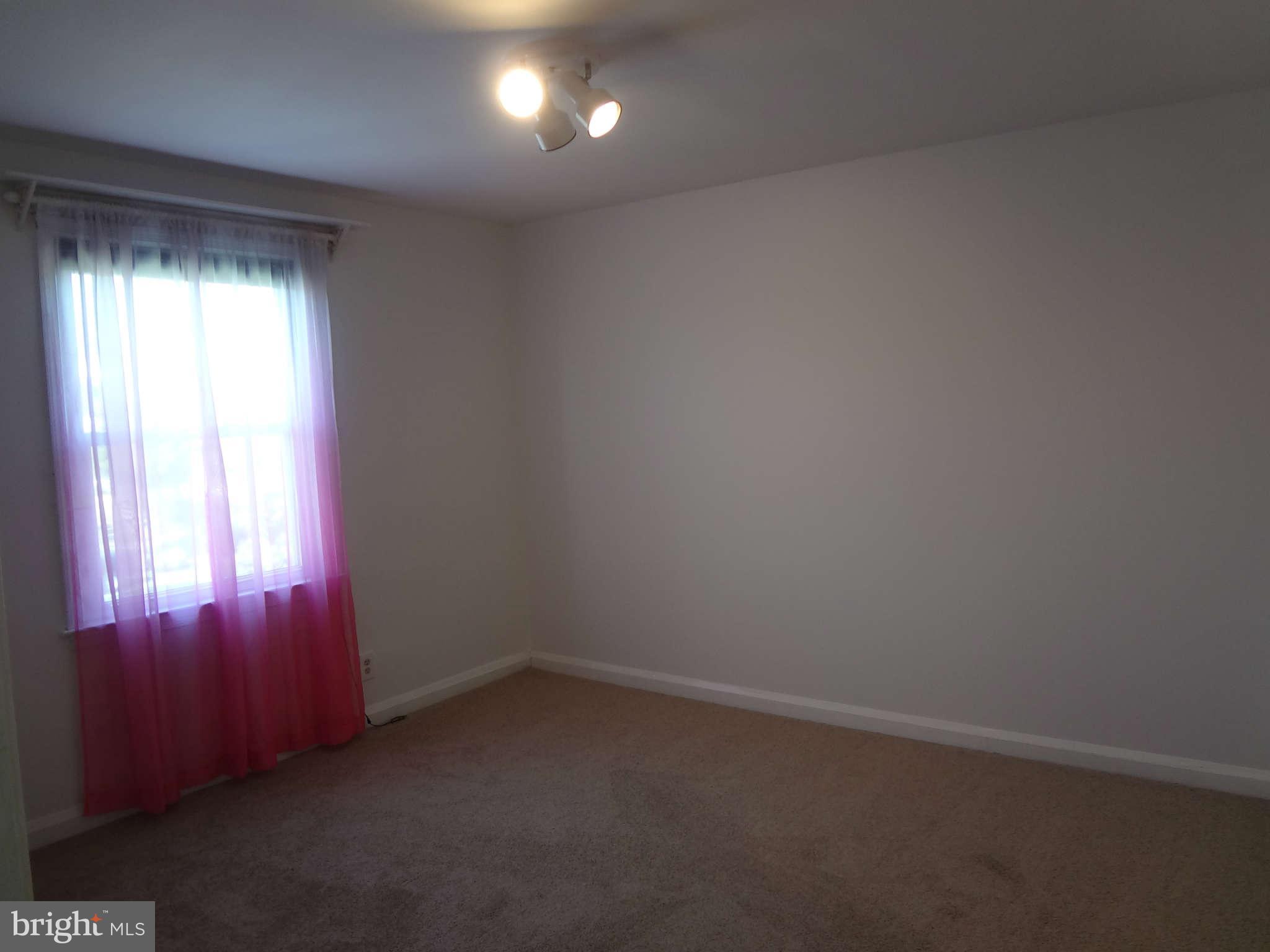 115 Garden Ridge Road Baltimore, MD 21228 - Photo 14 of 25 Front Bedroom 1