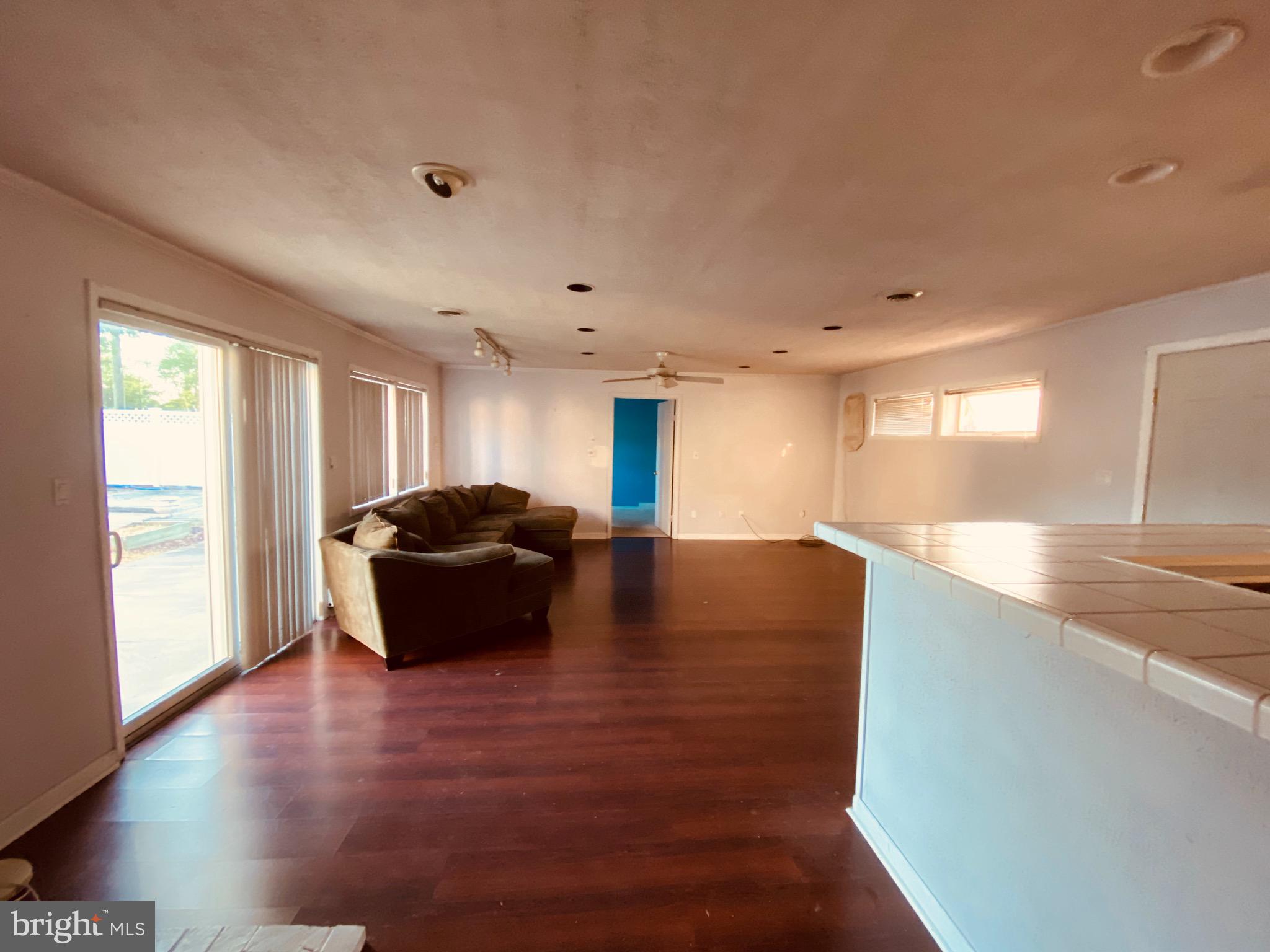 13 Hempstead Road Hamilton, NJ 08610 - Photo 6 of 12 Gallery Image 6