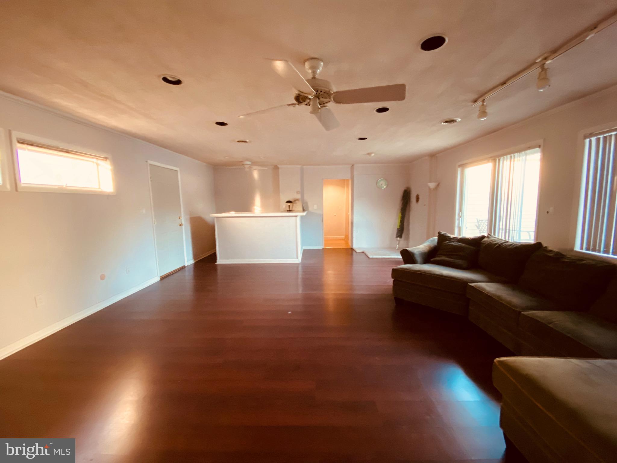 13 Hempstead Road Hamilton, NJ 08610 - Photo 7 of 12 Gallery Image 7