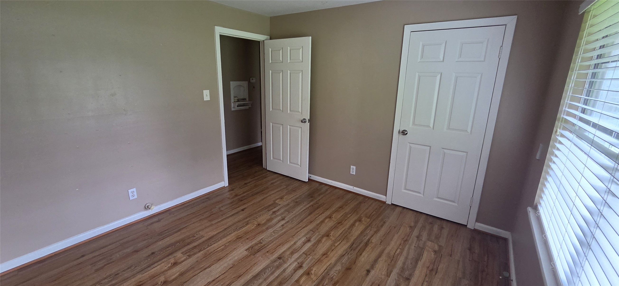 15623 Lee Road Houston, TX 77032 - Photo 6 of 10 Bedroom 1