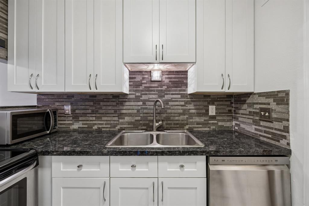 18333 Roehampton Drive, Unit 315 Dallas, TX 75252 - Photo 10 of 30