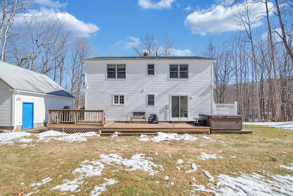 21 West Ware Road Palmer, MA 01069 - Photo 2 of 31