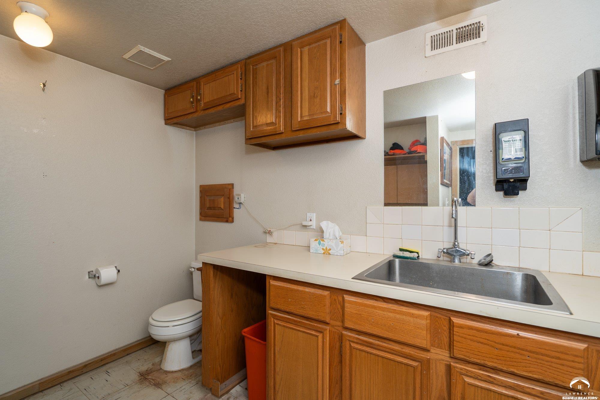 1672 North 1 Road Baldwin City, KS 66006 - Photo 78 of 97