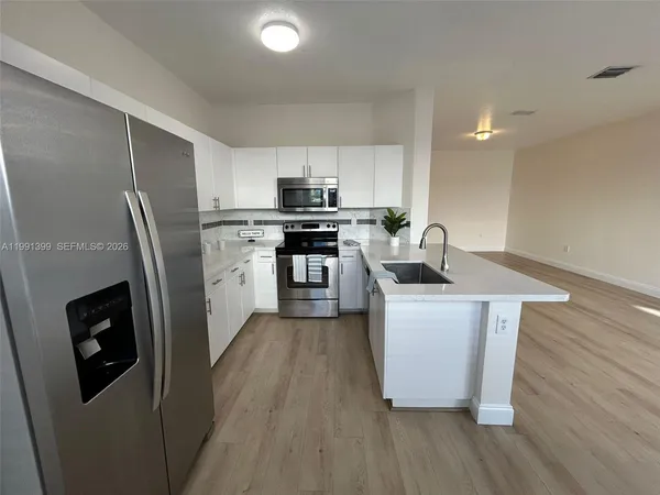 $3,295 | 12515 Southwest 124th Path, Miami, FL 33186