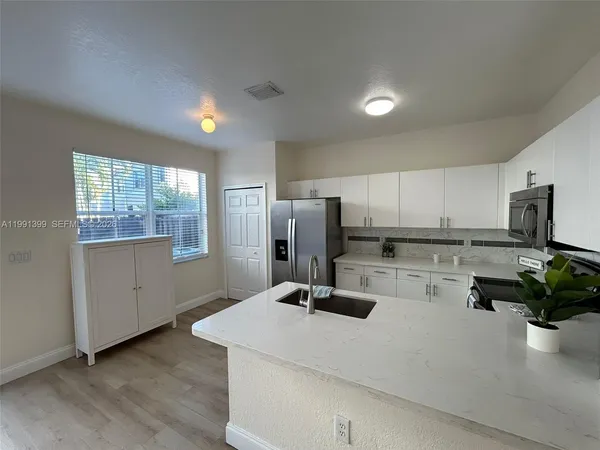 $3,295 | 12515 Southwest 124th Path, Miami, FL 33186
