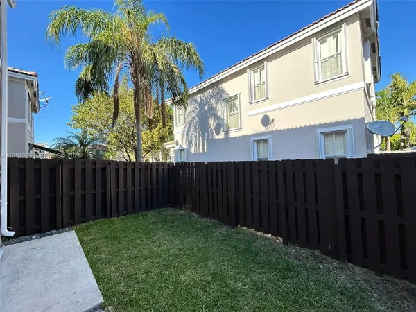 $3,295 | 12515 Southwest 124th Path, Miami, FL 33186