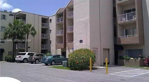 $2,550 | 7745 Southwest 86th Street, Unit D315, Miami, FL 33143